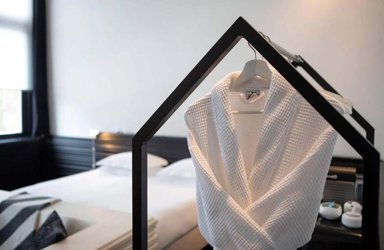 B&B Suites Feek アントウェルペン ベッド・アンド・ブレックファスト